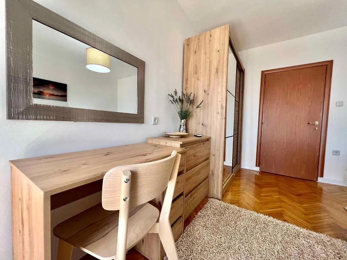 Apartment In Crikvenica 44144