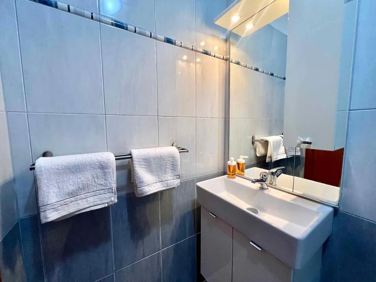 Apartment In Crikvenica 44144