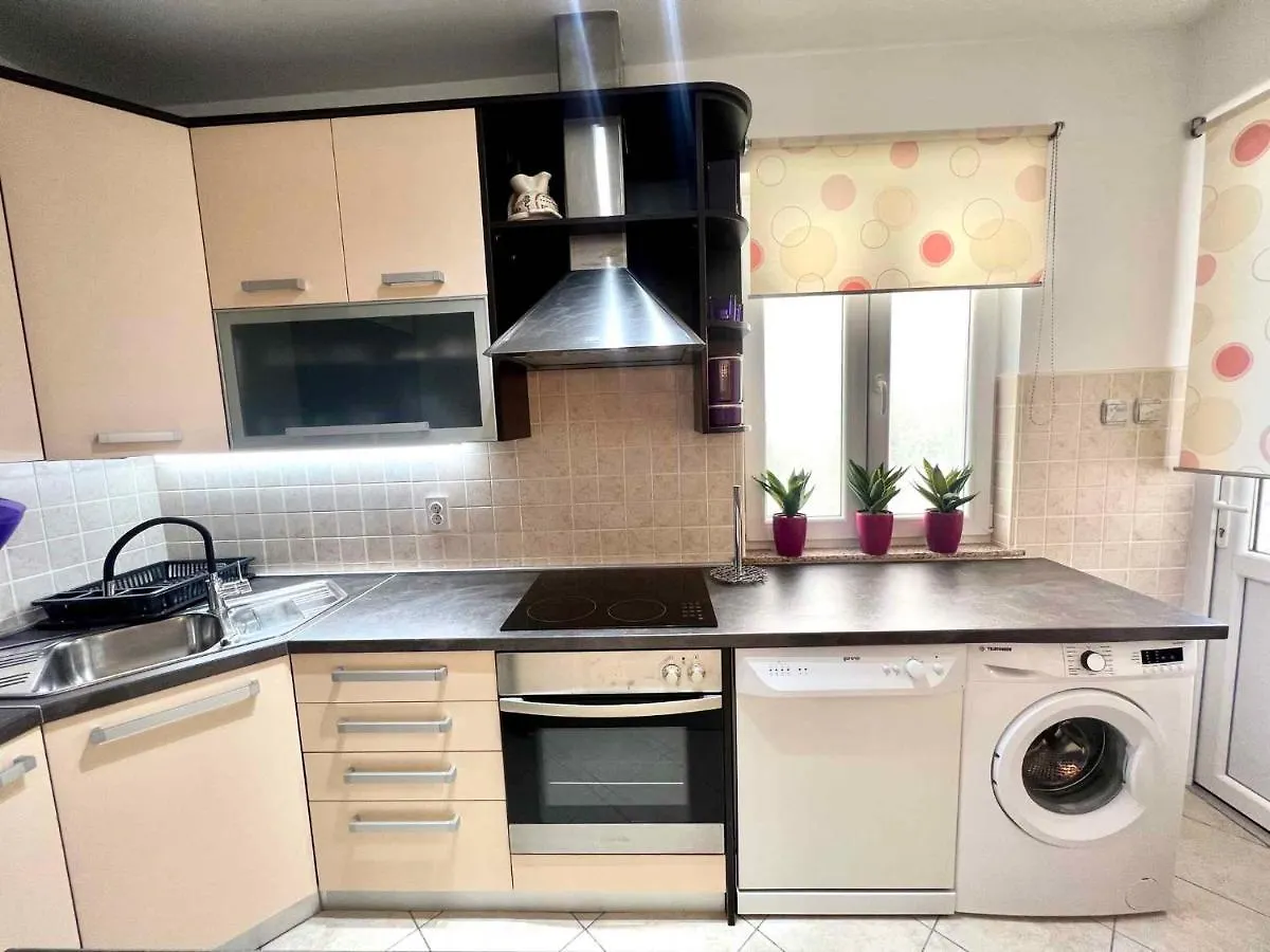 Apartment In Crikvenica 44144