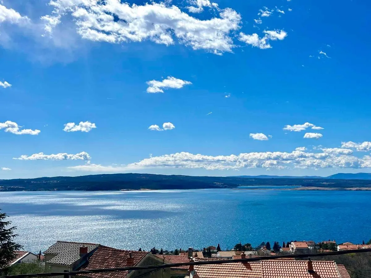 Apartment In Crikvenica 44144